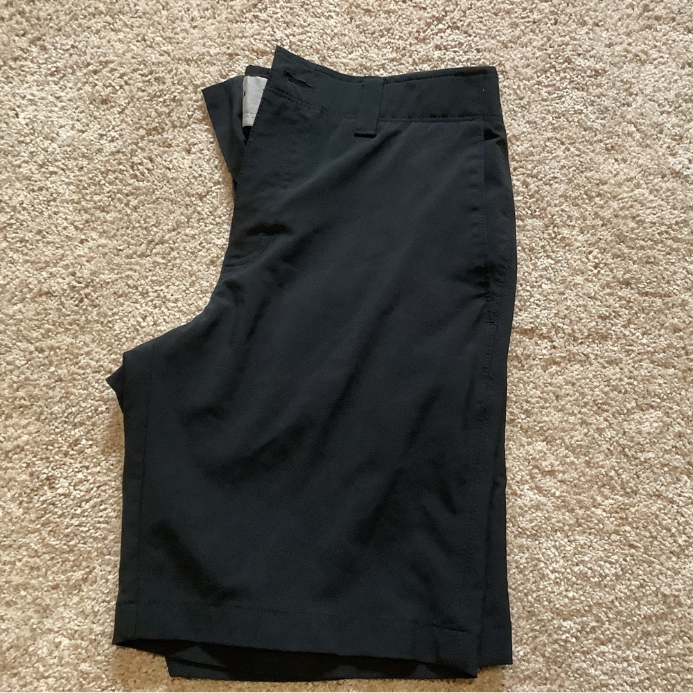Men’s Callaway Black Golf Shorts, size 30
